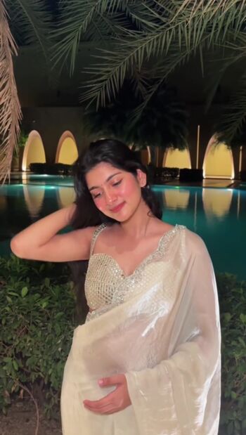 Aradhya  page leaked private photo uncensored HD quality