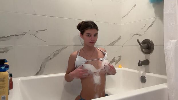 Chloe cook page leaked private photo uncensored HD quality