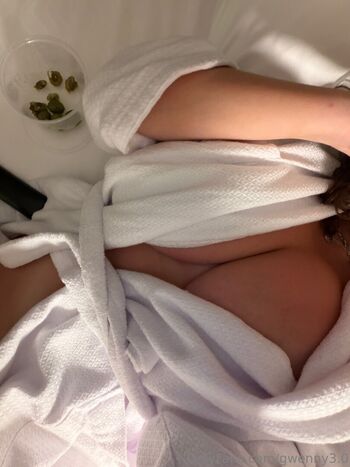 Gwenny  page leaked private photo uncensored HD quality
