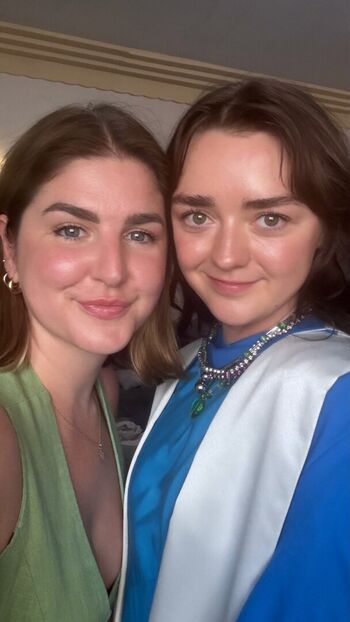 Maisie williams leaked private photo uncensored HD quality