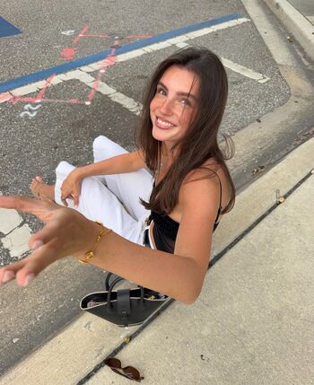 Savannah demers  page leaked private photo uncensored HD quality