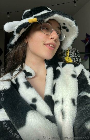 Sophie grey leaked private photo uncensored HD quality